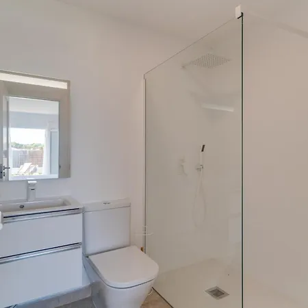 Casita Con Encanto En Primera Linea De Mar Con Jardin 2 Hab Y 2 Banos