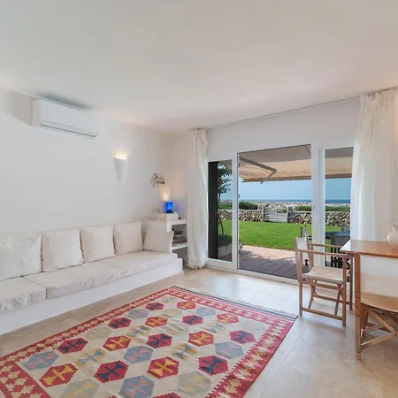 Casa de Férias Casita Con Encanto En Primera Línea De Mar Con Jardín 2 Hab Y 2 Baños Cap d'en Font