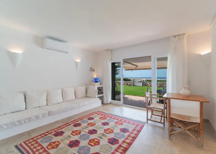 Casa de Férias Casita Con Encanto En Primera Línea De Mar Con Jardín 2 Hab Y 2 Baños Cap d'en Font