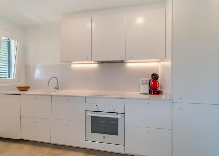 Casita Con Encanto En Primera Línea De Mar Con Jardín 2 Hab Y 2 Baños * Cap d'en Font