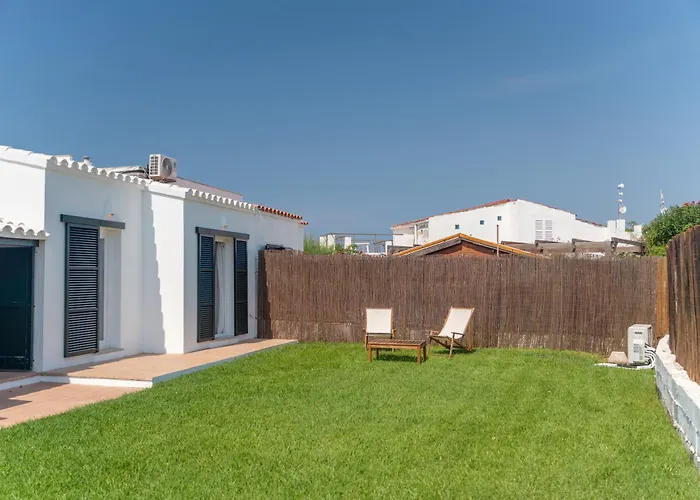 Casa de Férias Casita Con Encanto En Primera Línea De Mar Con Jardín 2 Hab Y 2 Baños