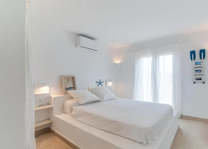 Casita Con Encanto En Primera Linea De Mar Con Jardin 2 Hab Y 2 Banos בית נופש Cap d'en Font
